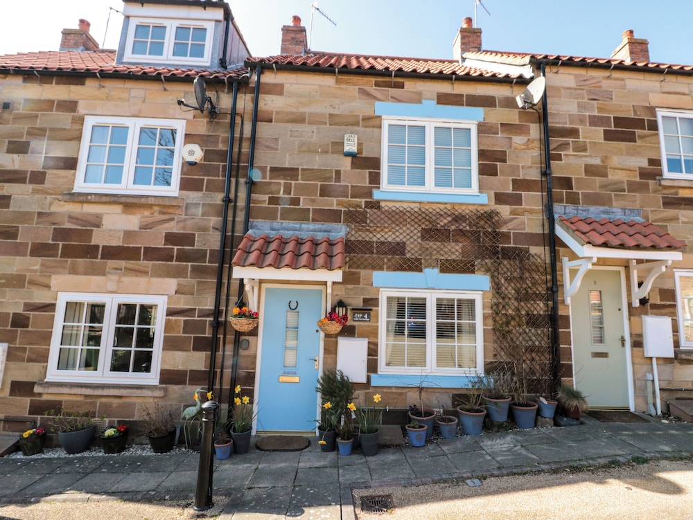Little Nest Cottage — 4-Star Luxury Hotel in Guisborough, United Kingdom