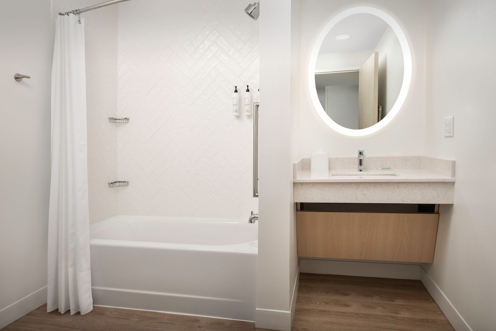 TownePlace Suites by Marriott Cincinnati Mason - photo 16