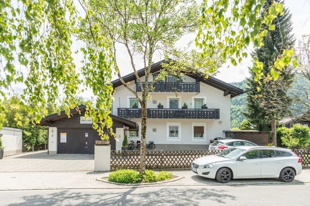 Alpen Deluxe Garmisch Partenkirchen — 4-Star Luxury Hotel in Garmisch-Partenkirchen, Germany