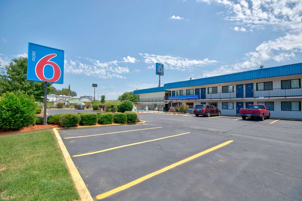 Motel 6 Russellville AR - photo 3