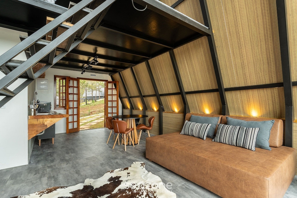 Chales Naturale — 4-Star Luxury Hotel in Campos Do Jordao, Brasil