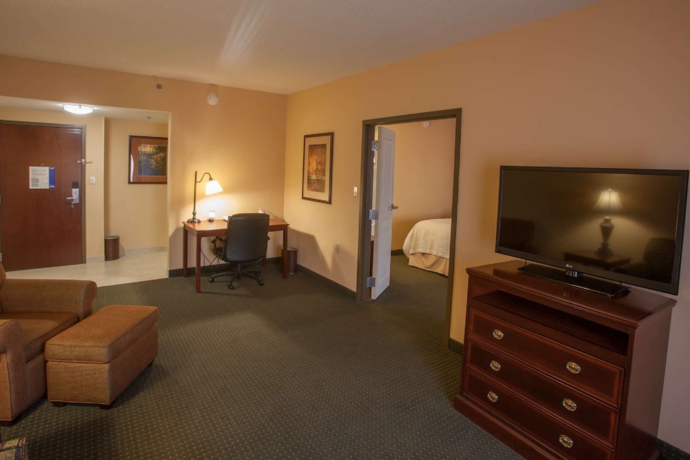 Hampton Inn & Suites Stillwater - photo 38