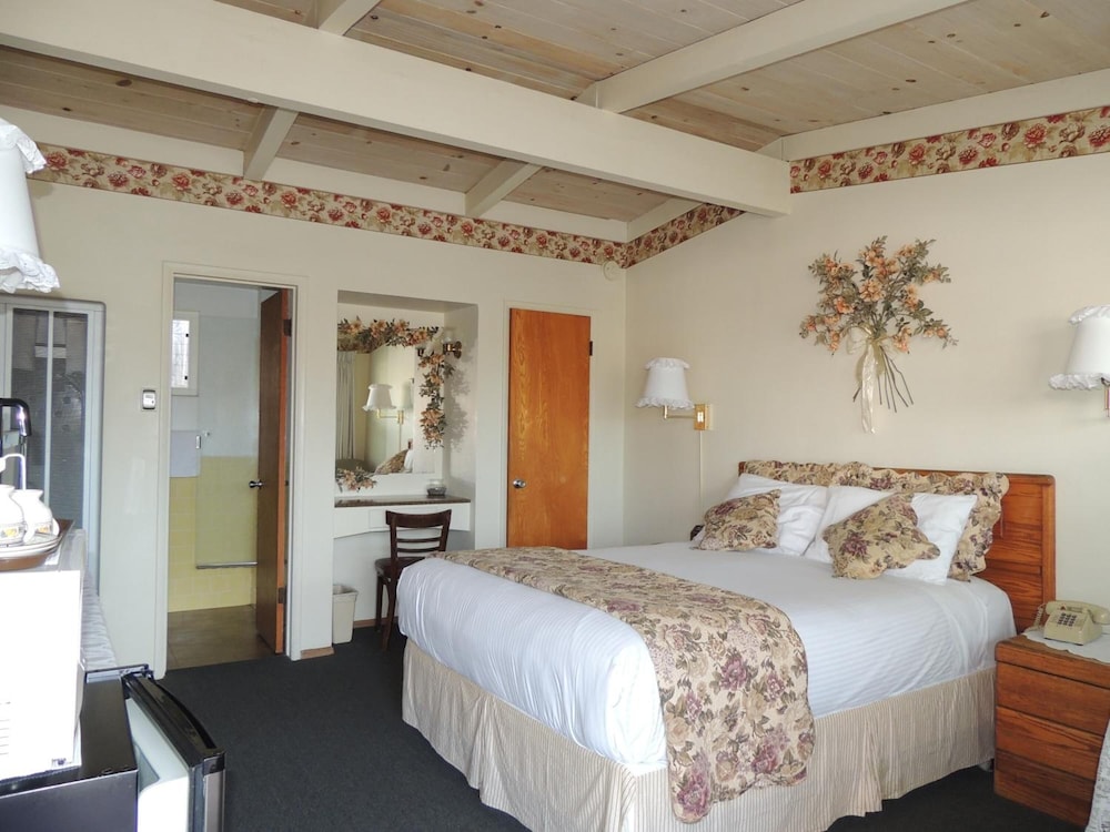 Sundown Inn - photo 19
