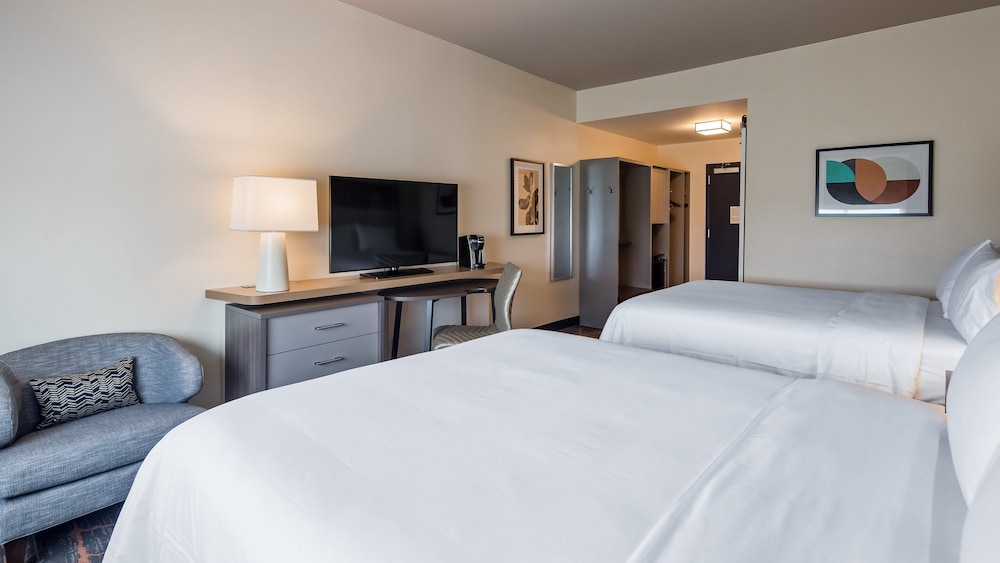 Holiday Inn Clarksville Northeast by IHG - photo 9