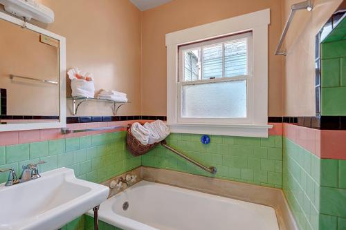 351CA 351 Catalina Ave — Avalon — photo 2