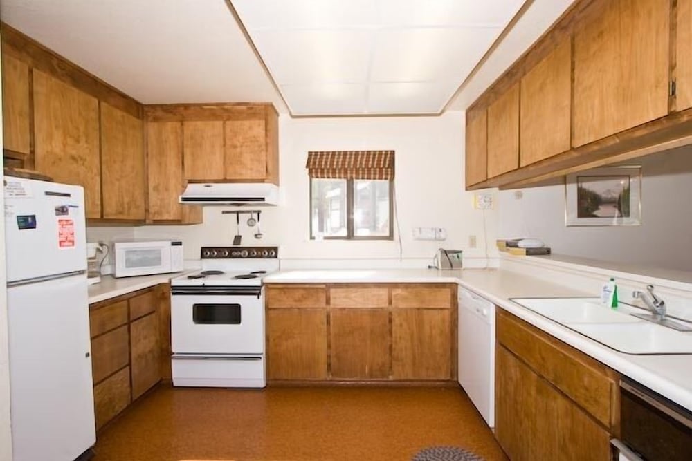 3397 Pinehill Road - photo 8
