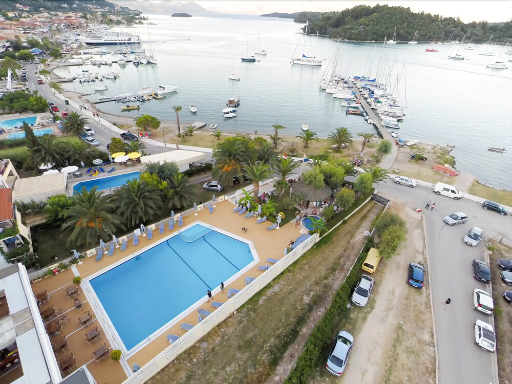 Athos Hotel - carbon neutral hotel in Lefkada