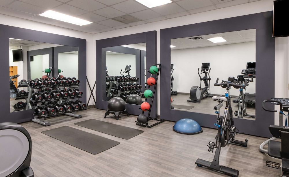 DoubleTree by Hilton Newark Penn Station - photo 38