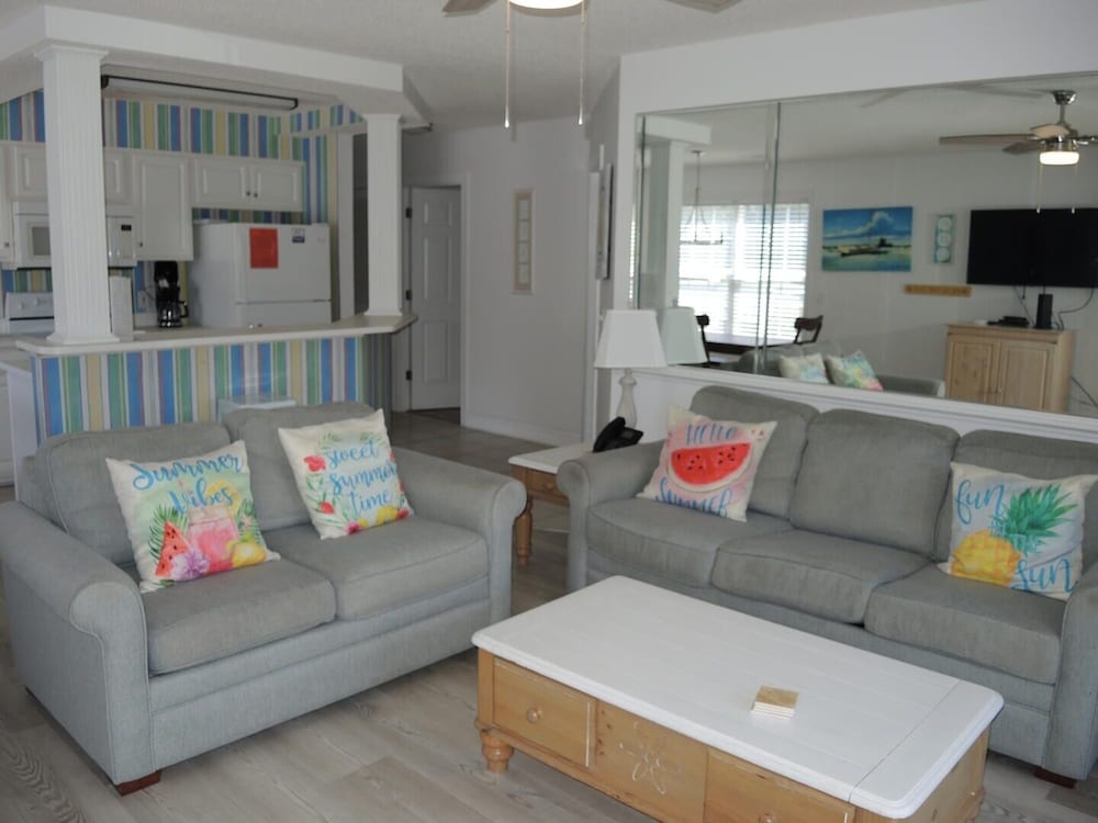 Beautiful Ground Floor Golf Resort Villa 1503 Steps from the Pool by RedAwning - photo 14