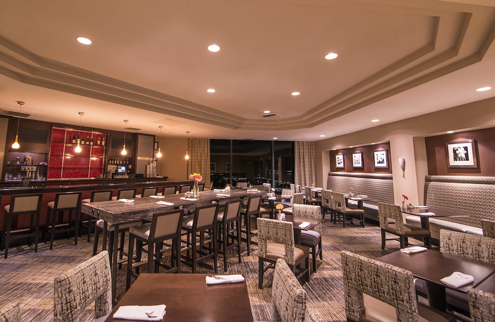 DoubleTree By Hilton San Diego Hotel Circle - photo 27