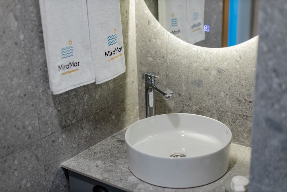 MiraMar Luxury Residences — Batumi — photo 2