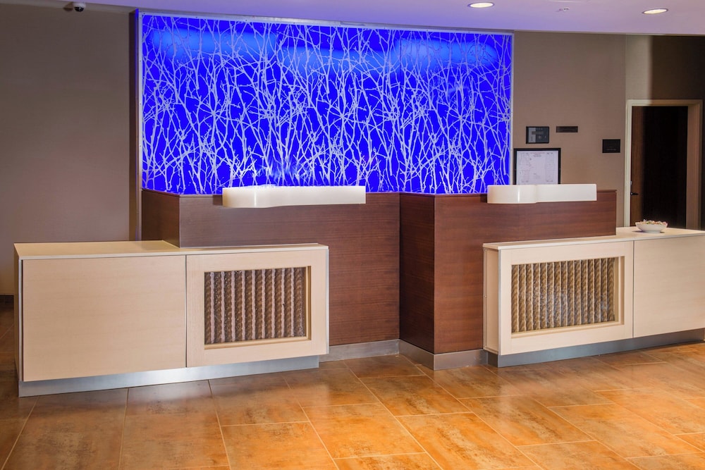 Fairfield Inn & Suites by Marriott Easton - photo 2