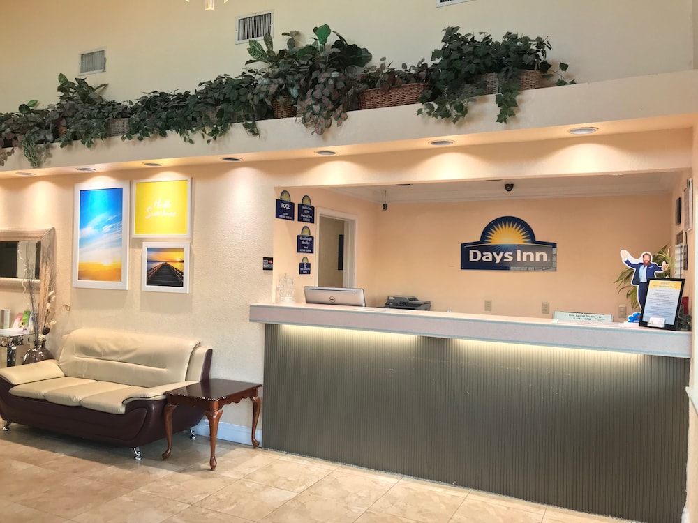 Days Inn by Wyndham San Antonio Airport - photo 6