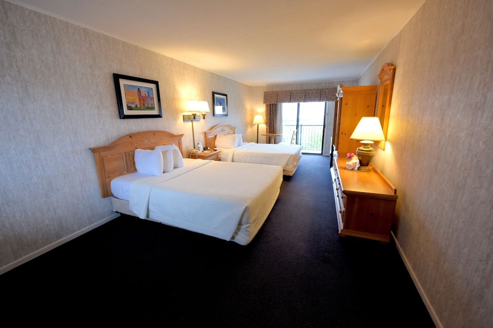 Days Inn by Wyndham Mackinaw City Lakeview - photo 6