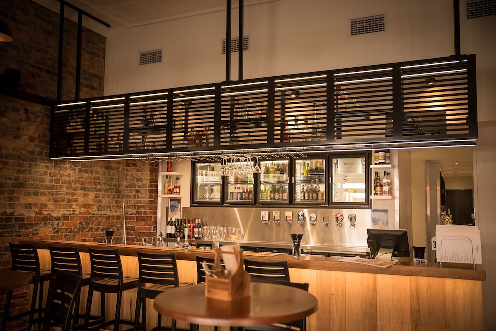 Queens Arms Hotel - carbon neutral hotel in Roma
