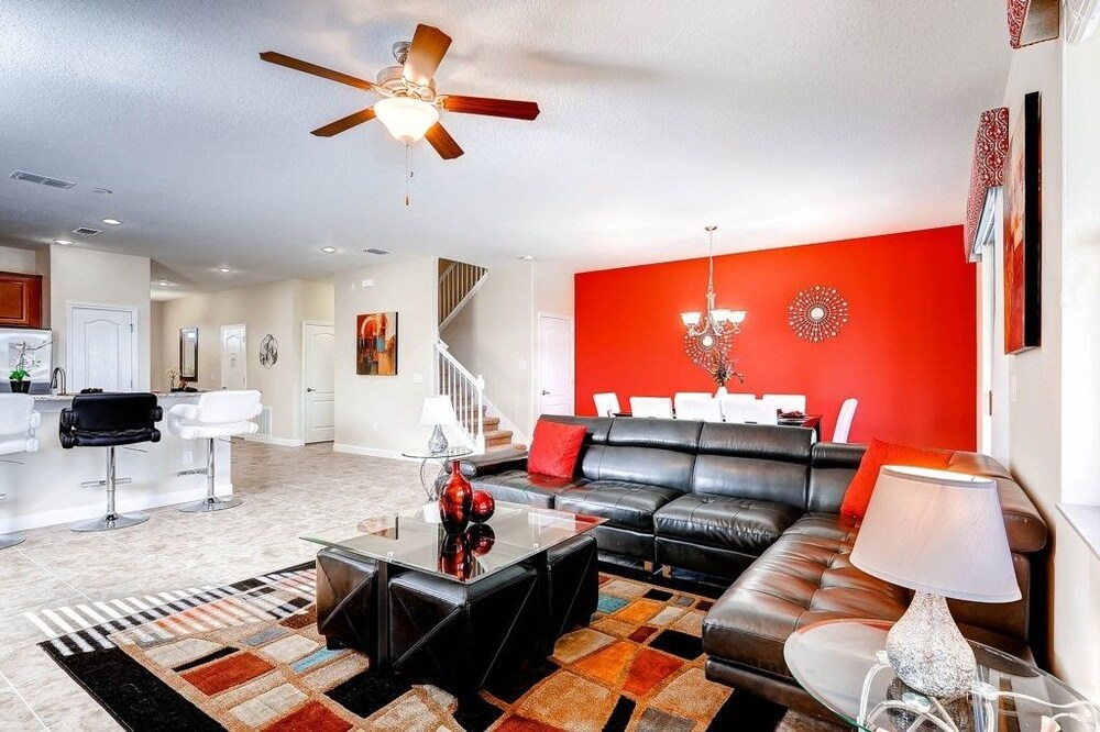 Providence 2371 Seven Bedroom Villa with Private Pool — 4-Star Luxury Hotel in Davenport, United States