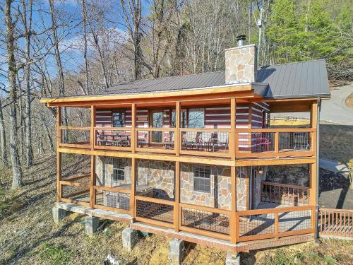 Smoky View on the Rocks #2046 — 4-Star Luxury Hotel in Sevierville, United States