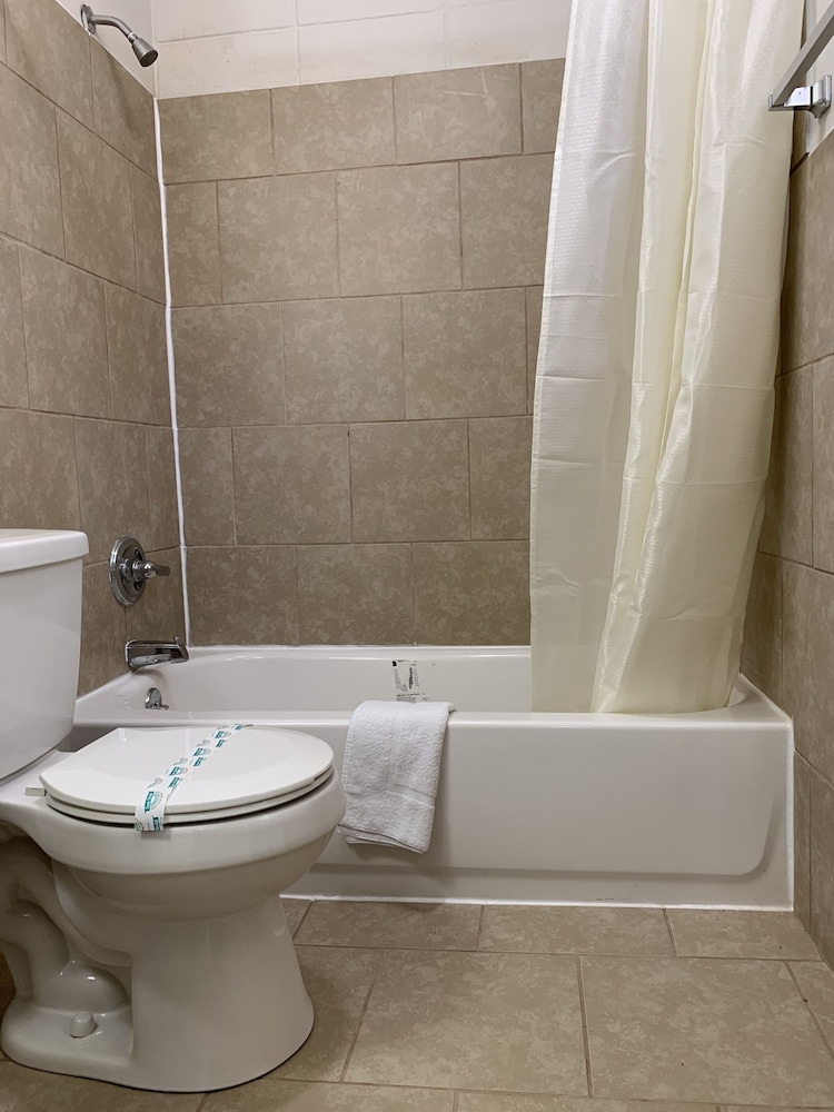 Boone Trail Inn - photo 23