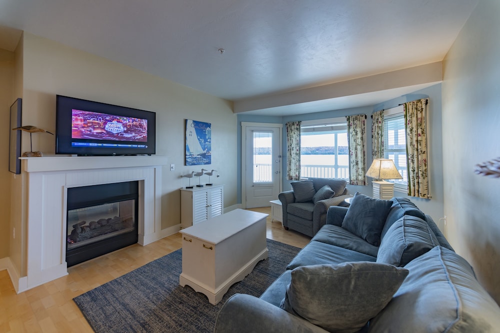 Edgewater Resort - photo 27