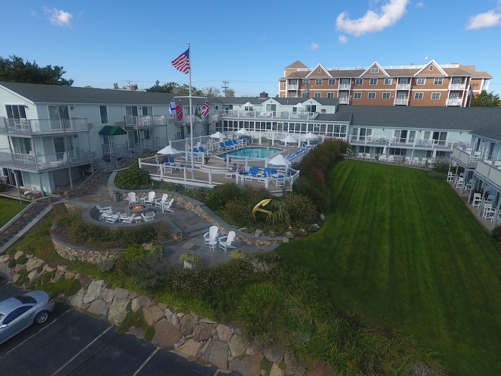 Anchor In Distinctive Waterfront Lodging - photo 29