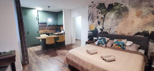 Gallery Apartman — 4-Star Luxury Hotel in Gyor, Hungary