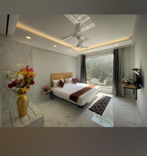 The Empire Villa Cyber City Gurgaon