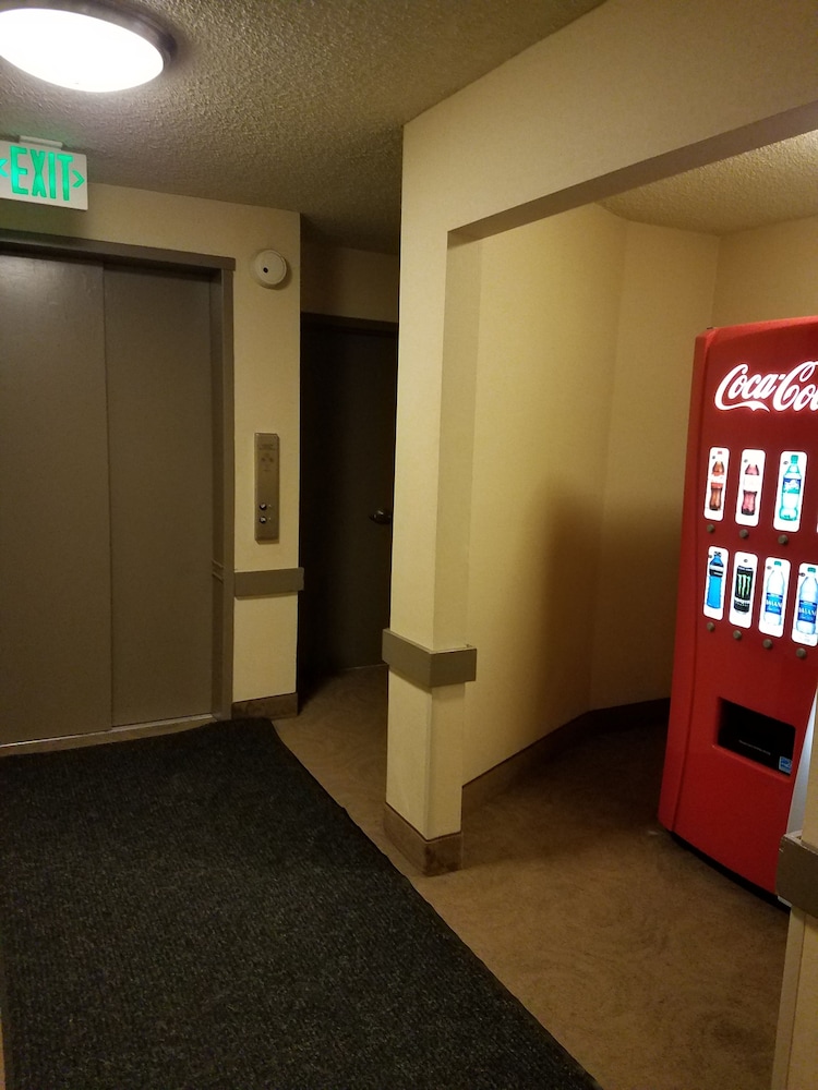 Travelodge by Wyndham San Francisco Bay - photo 9
