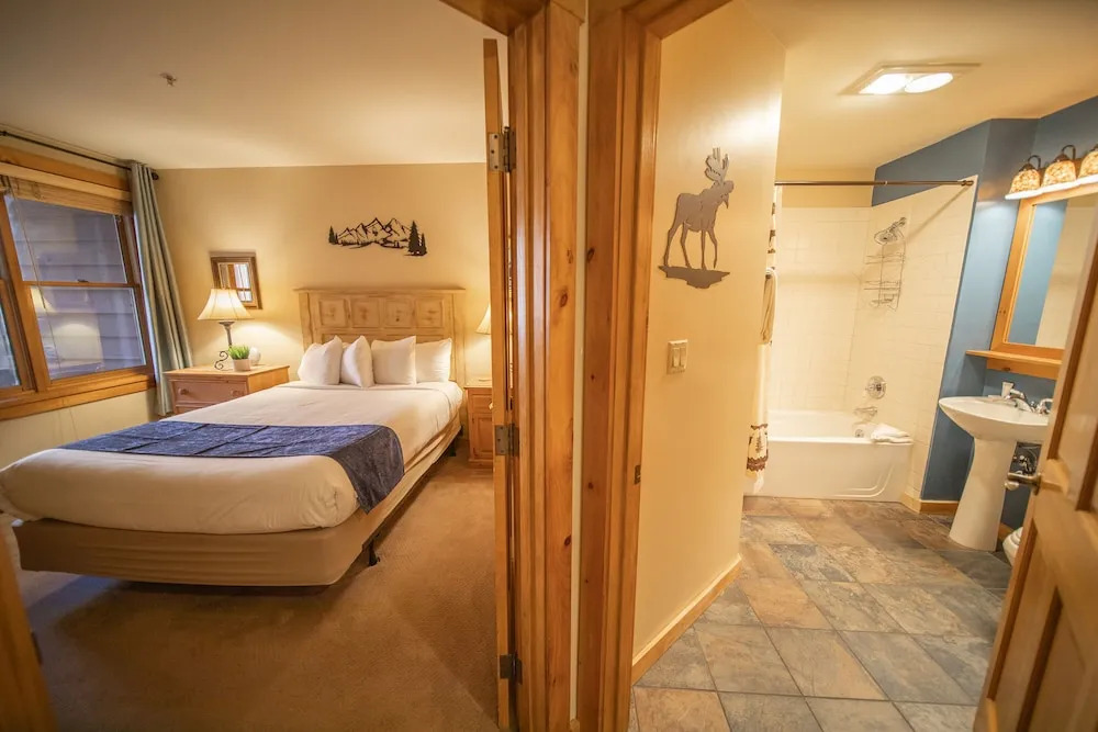 Buffalo Lodge 8343 OFB — 4-Star Luxury Hotel in Keystone, United States