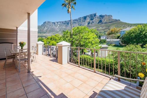 Leeuwendal Bliss with Mountain Views