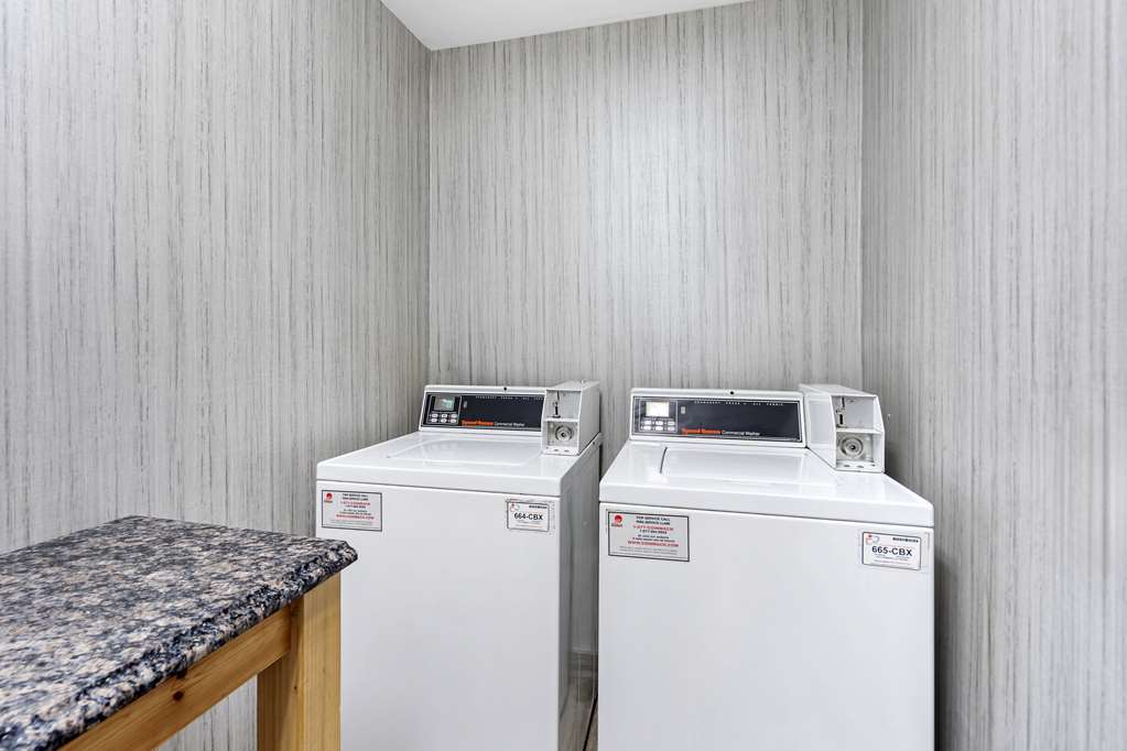 Best Western Plus Bourbonnais Hotel & Suites - photo 27