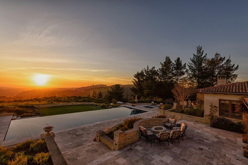 LX1 Chateau D' Renaitre Estate Carmel by the sea - photo 44