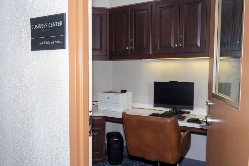 Hampton Inn & Suites Riverton - photo 68