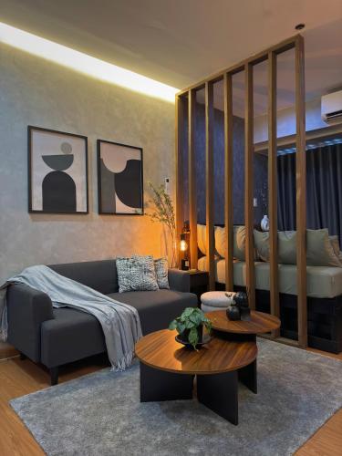 Sleek Designer Studio at Knightsbridge Residences