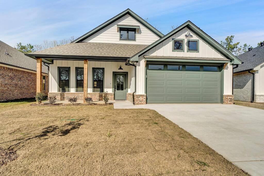 Alamo Luxury Living Up To 11 in Tyler, United States