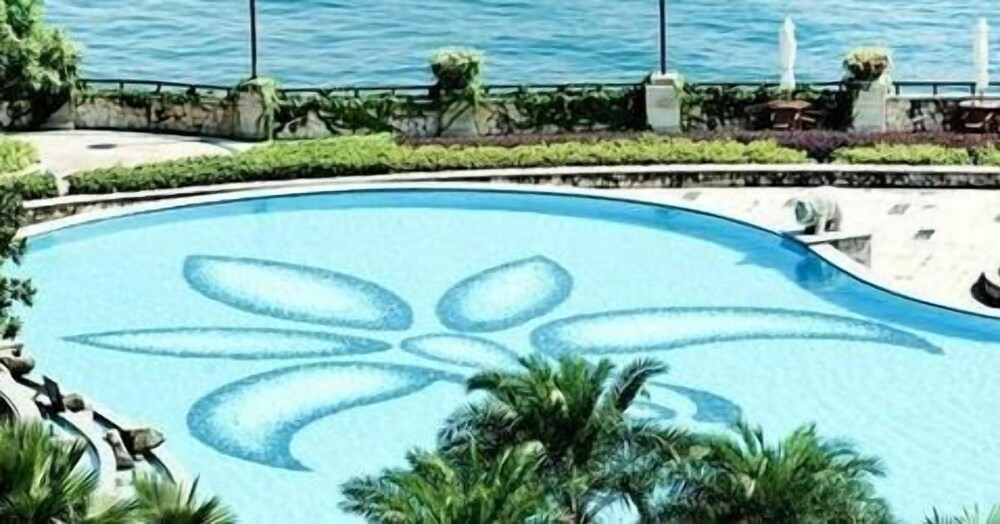 New Century Resort Qiandao Lake Hangzhou — 4-Star Luxury Hotel in Hangzhou, People's Republic of China