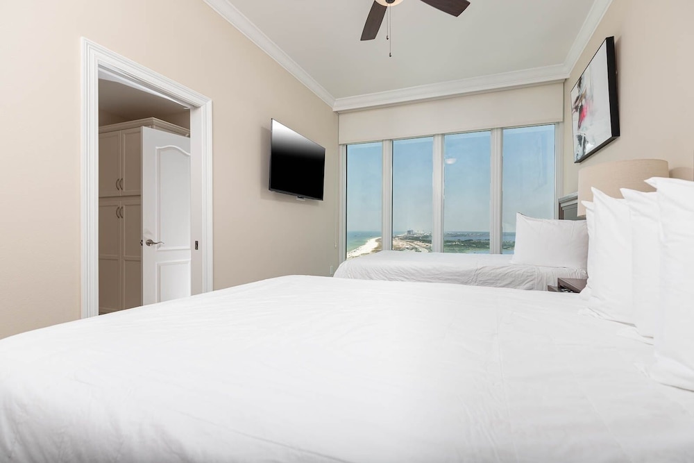 Phoenix Gulf Towers 2201 4 Bedroom Condo - photo 12