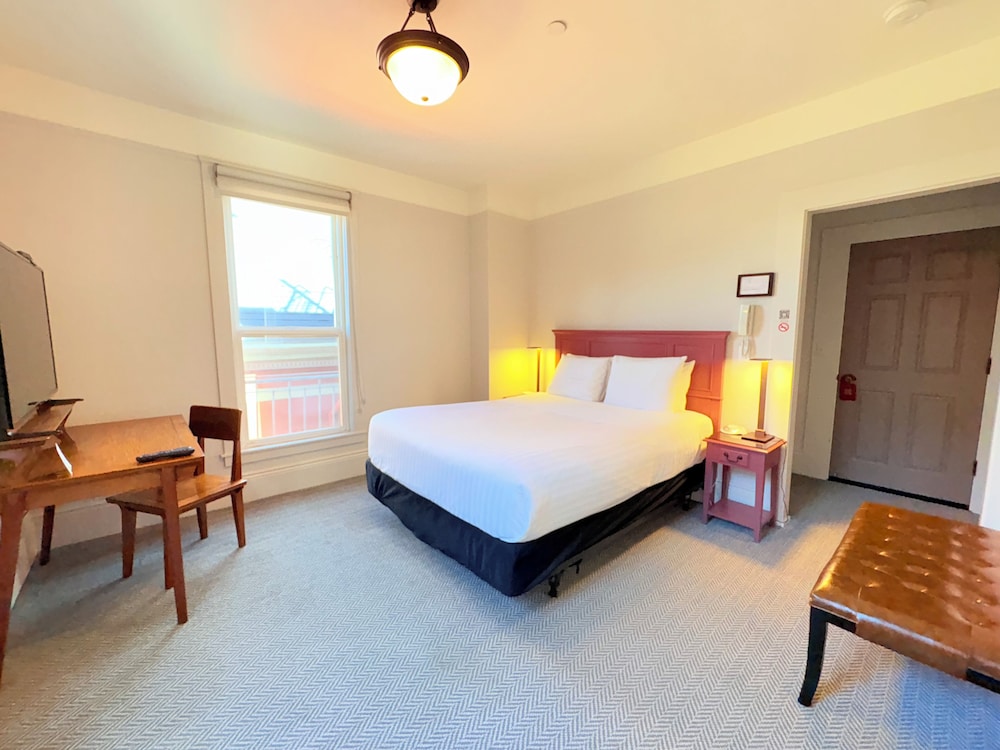 The Grove Inn - photo 5