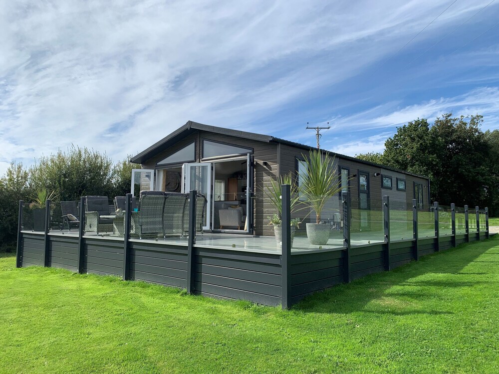 Fairview Lodge — 4-Star Luxury Hotel in Pwllheli, United Kingdom
