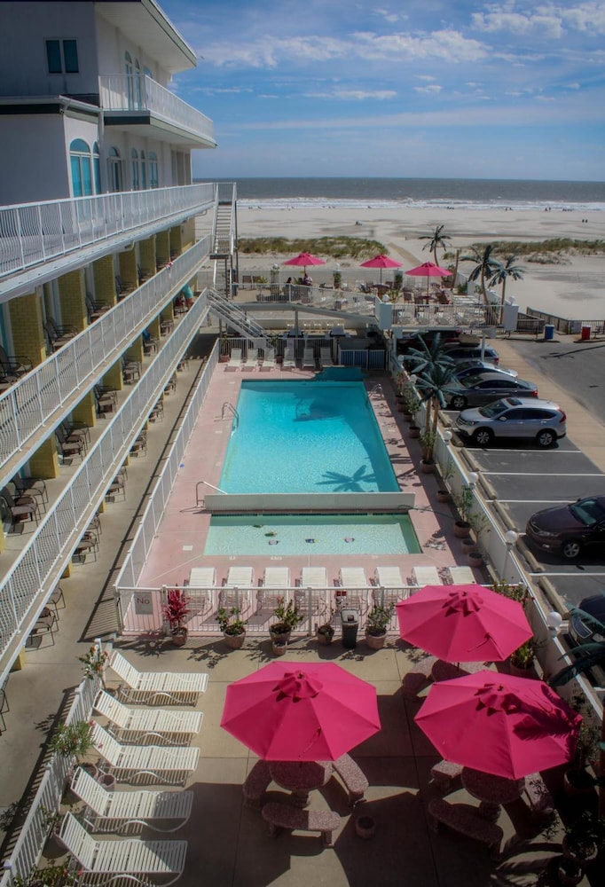 Paradise Oceanfront Resort in Wildwood Crest, United States