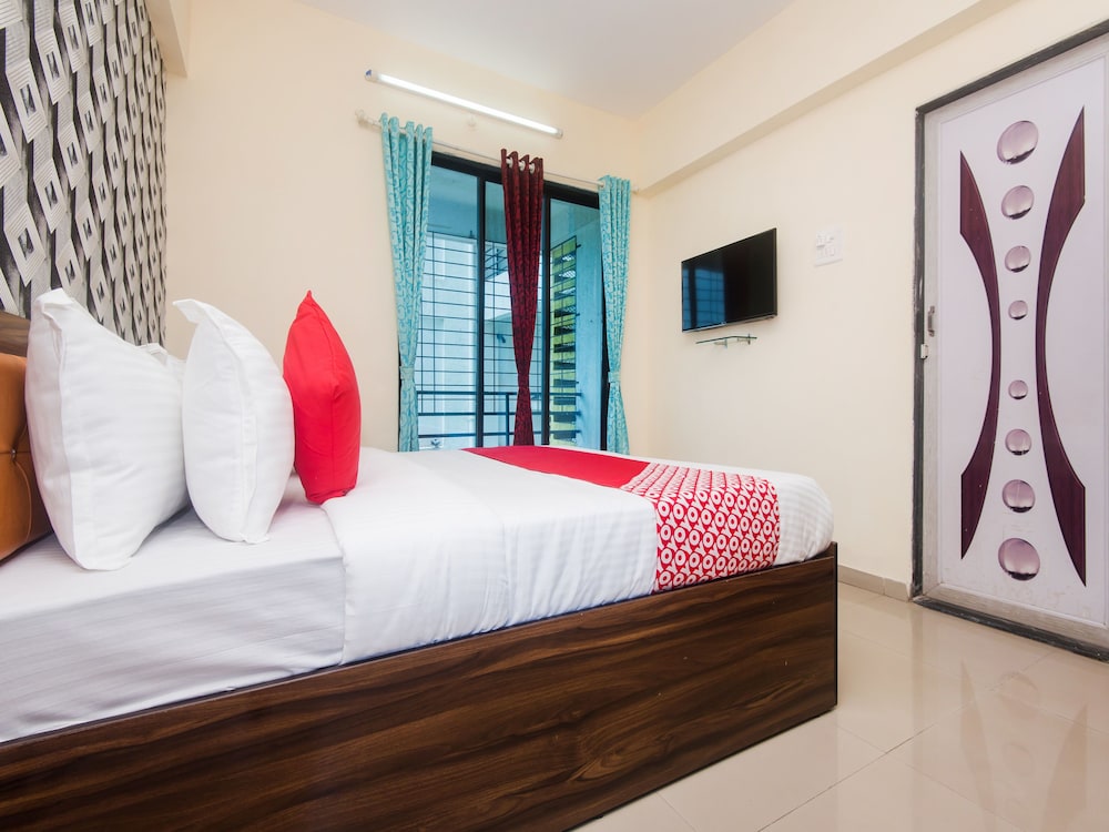 OYO 16021 Ganesh Tower Service Apartment