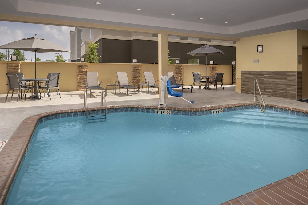 Fairfield Inn & Suites by Marriott New Orleans Metairie - photo 4