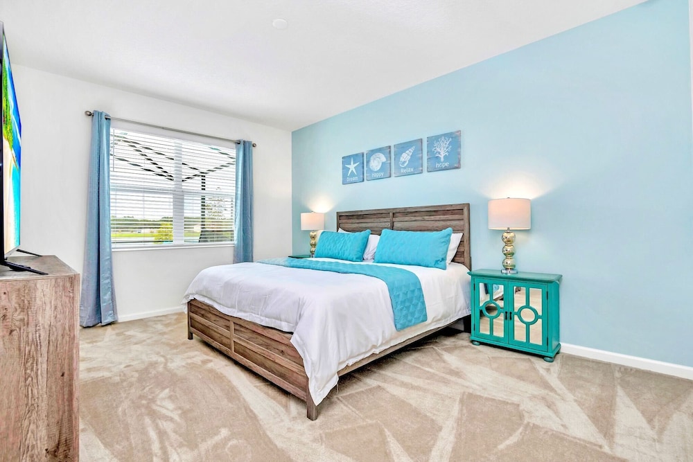 8BR Family Resort Home With Pool & Theatre - photo 7