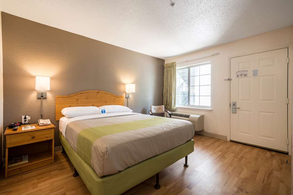 Studio 6 Extended Stay Duluth GA Atlanta Gwinnett Place - photo 13