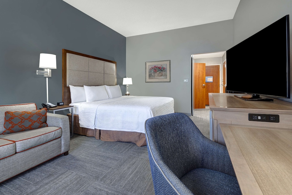 Hampton Inn Victoria - photo 19