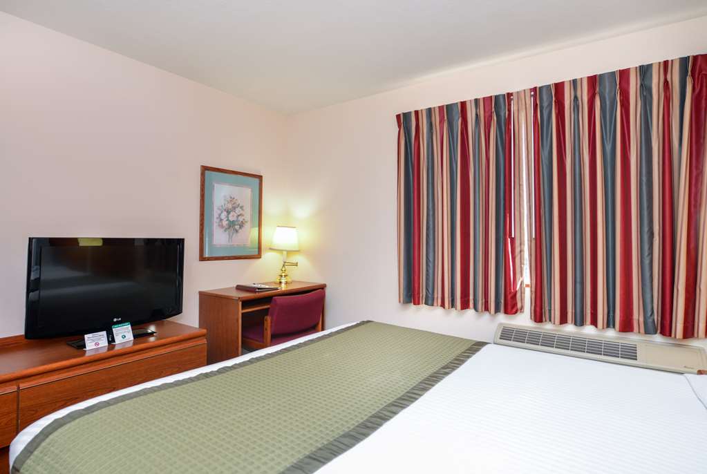 Travelodge Suites by Wyndham Newberg - photo 25