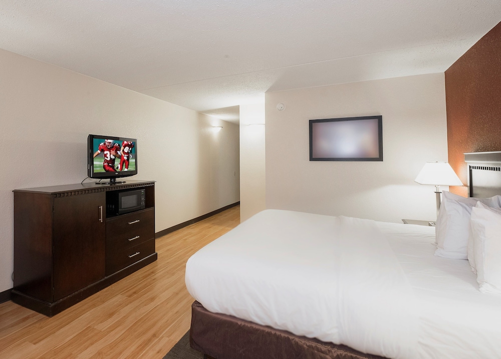 Red Roof Inn & Suites Mt Holly McGuire AFB - photo 8