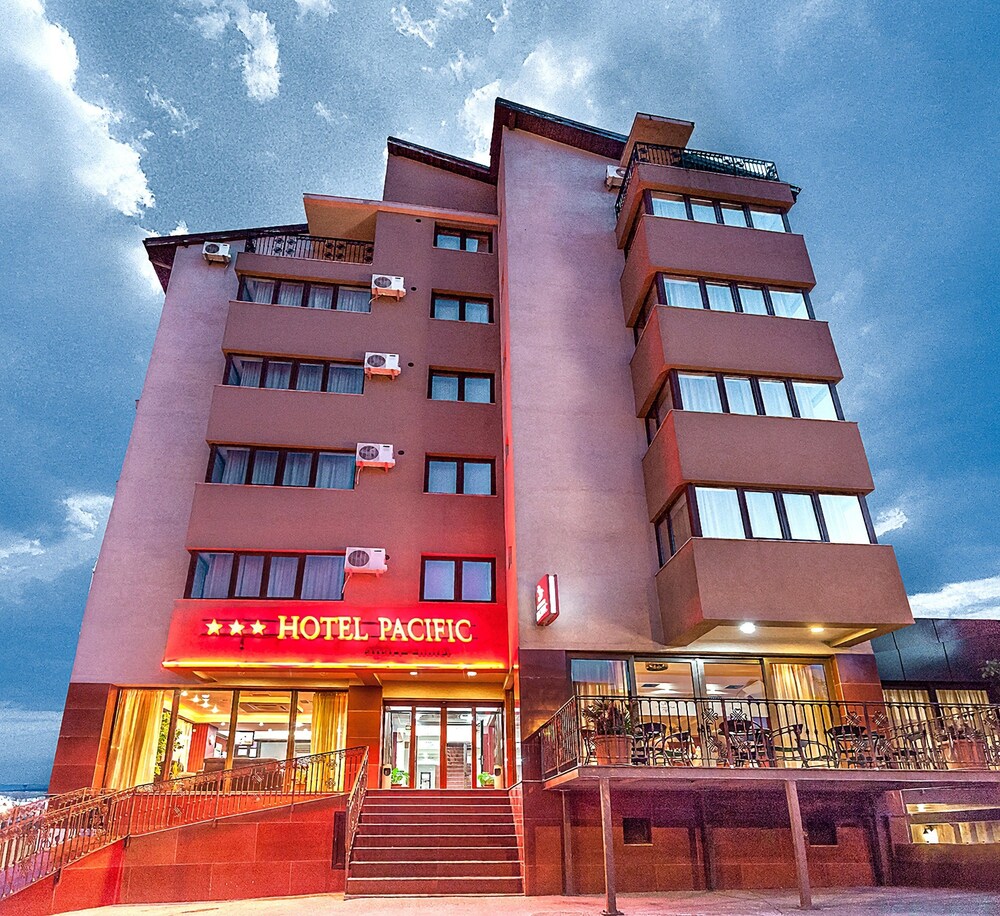 Lira Pacific Aparthotel - last minute hotel in Constanta