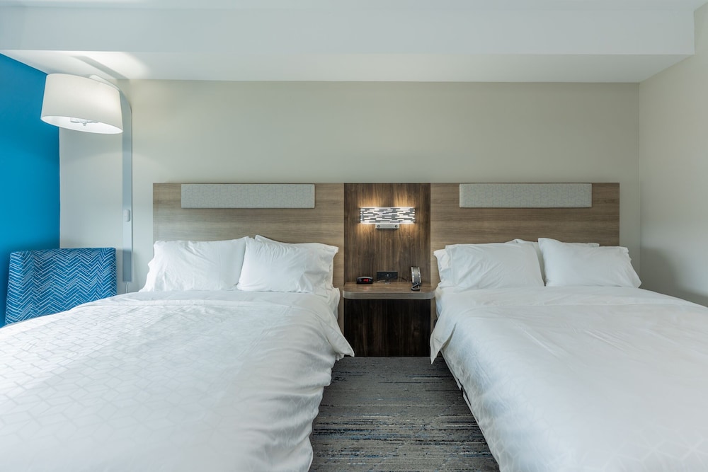 Holiday Inn Express & Suites Charlottesville by IHG - photo 54