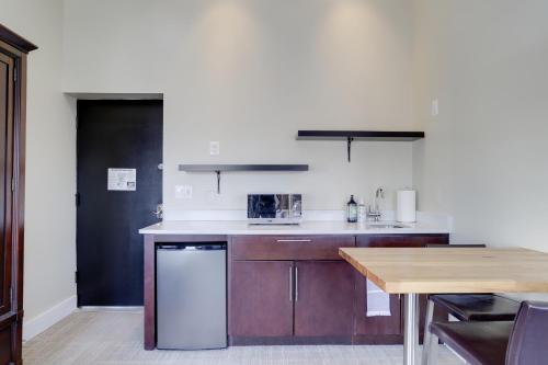 DuPont Place Boutique Inn - photo 69