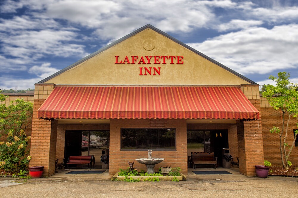 Lafayette Inn - photo 2
